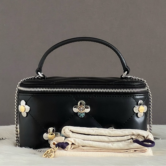 Tory Burch Kira Diamond Quilt Clover Vanity Case - Picture 11 of 12